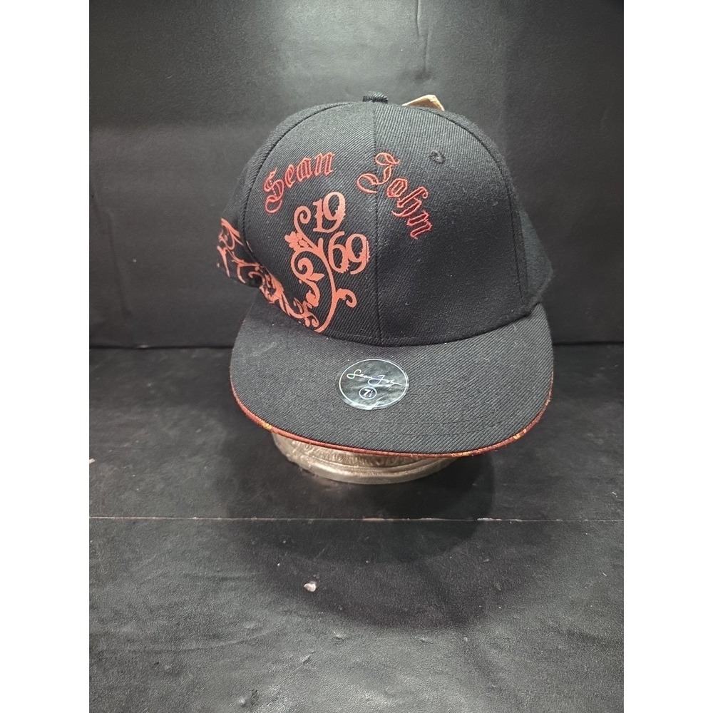 Sean John 1969 Fitted Hat, Black Red Embroidered Flat Brim, Cap‎ Size 7 1/2, NWT